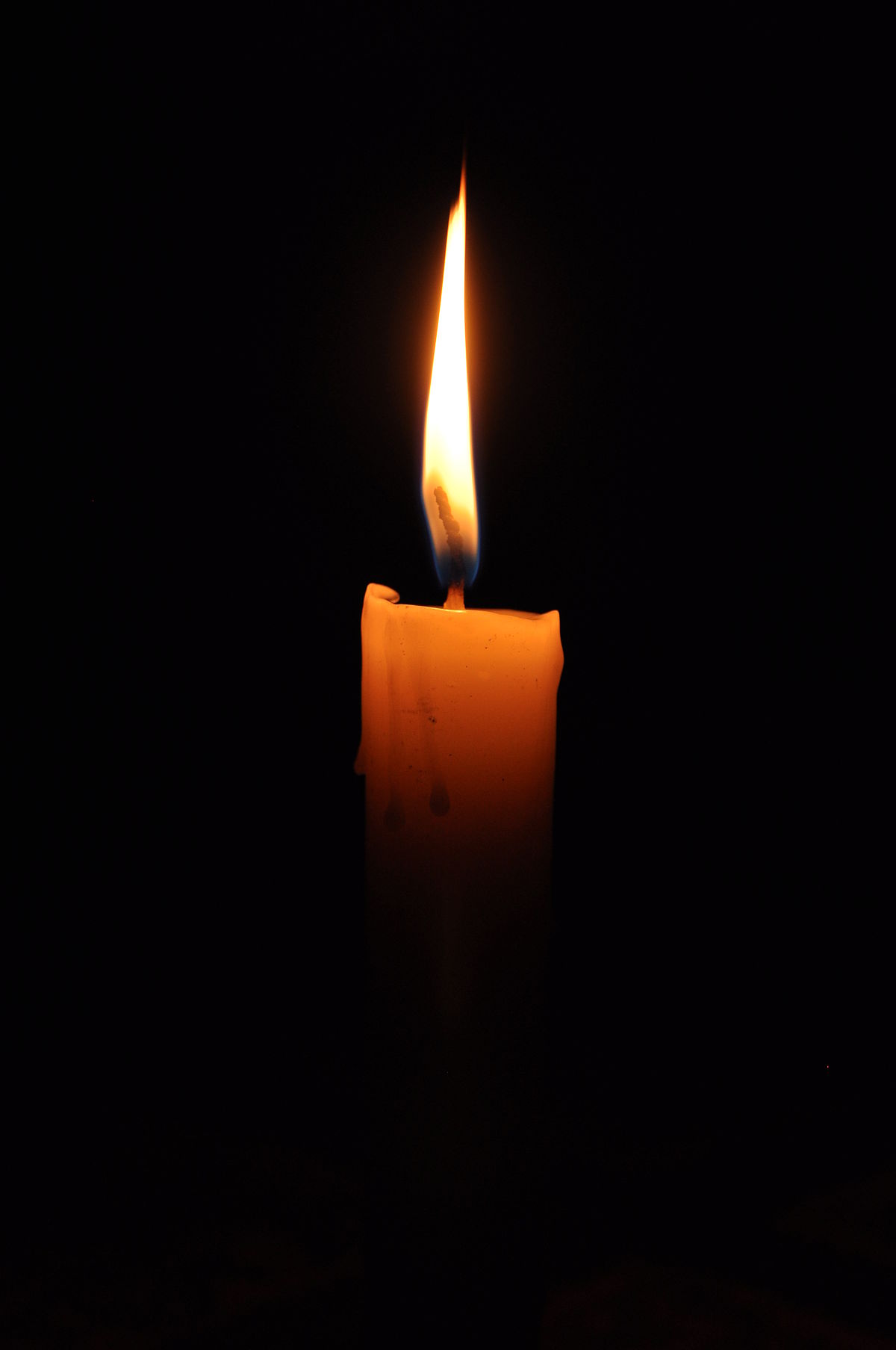 1200px-Candle.jpg